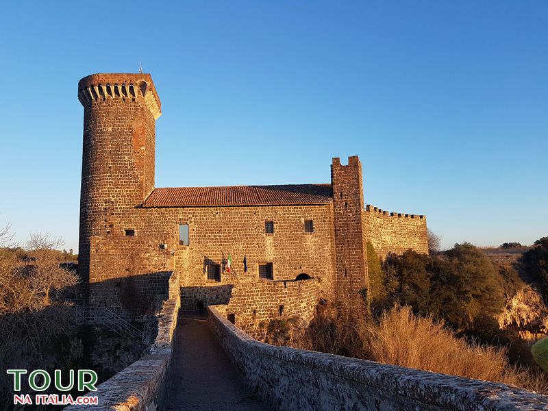 https://tournaitalia.com/wp-content/uploads/2018/06/castelo-de-vulci-lazio-italia-9.jpg