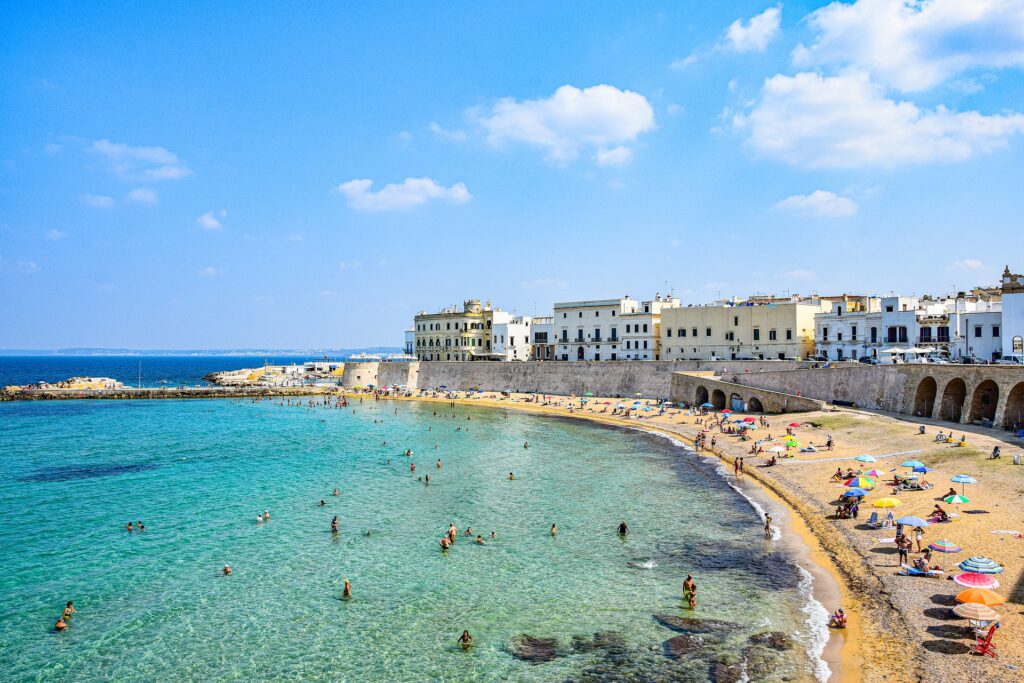 Um passeio por Gallipoli: cidade oferece o melhor do verão no sul da Itália