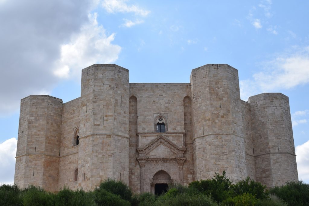 Tour Castelo Del Monte, Trani e Vinho